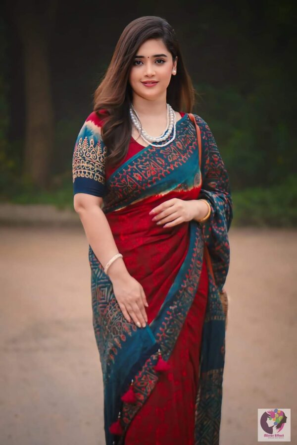 Silk Batik Saree with Blouse Pieces Premium Quality - Image 2